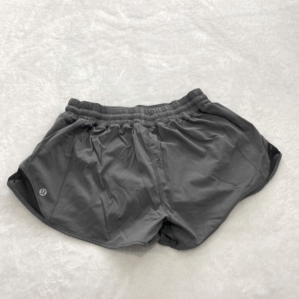 Lululemon hotty hot shorts 2.5 inch  ribbed gray